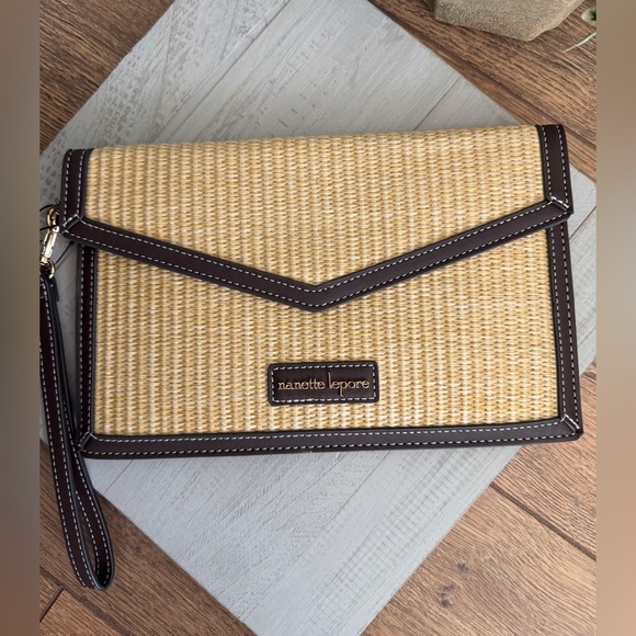 Nanette Lepore VL Natural Straw Wristlet w/Matching VL Chocolate Brown Wallet - Picture 5 of 12